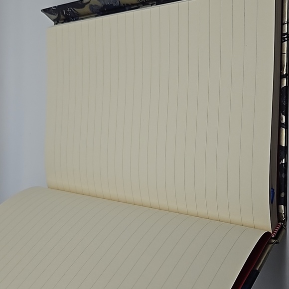 A FLAME TREE hardcover lined notebook with magnetic close - Picture 3 of 10